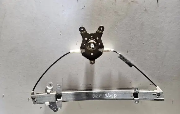 Nissan Sunny Rear door manual window regulator
