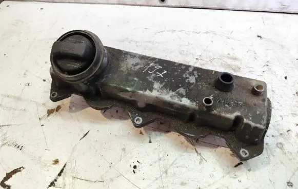 Seat Leon (1M) Rocker cam cover 038103475D