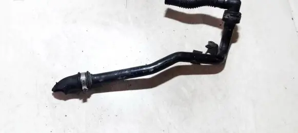 Volkswagen PASSAT B5.5 Engine coolant pipe/hose 058133607d