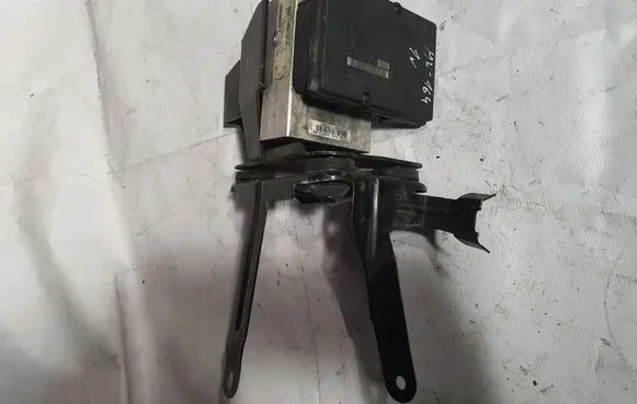 Mercedes-Benz ML W164 ABS Pump A2515451132
