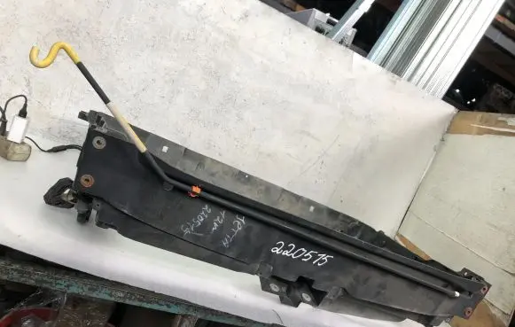 Volkswagen Jetta VI Radiator support slam panel 5C6805588D