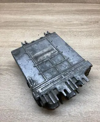 Renault Scenic I Engine control unit/module ECU 7700110647 7700105953 0281001809