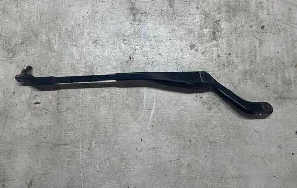 Mercedes-Benz E W211 Front wiper blade arm A2118201544