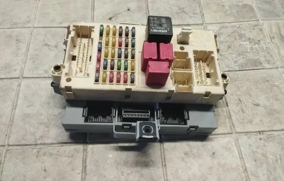 Fiat Stilo Fuse module 51715858 501209630050