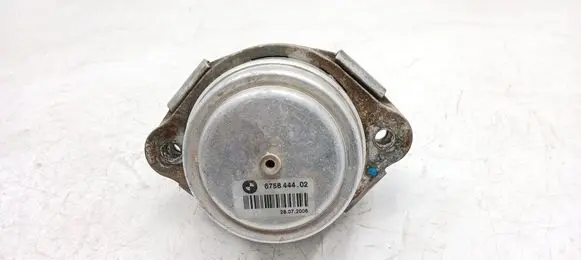 BMW X5 E53 Engine mount bracket 6758444