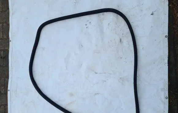 Mercedes-Benz E W211 Front door rubber seal 