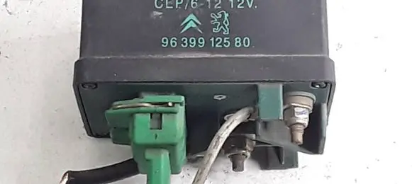 Citroen C5 Glow plug pre-heat relay 9639912580