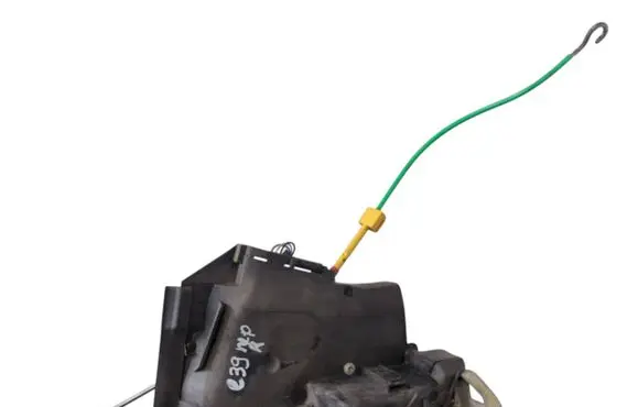 BMW 5 E39 Front door lock 8235126 8352165 67118352165