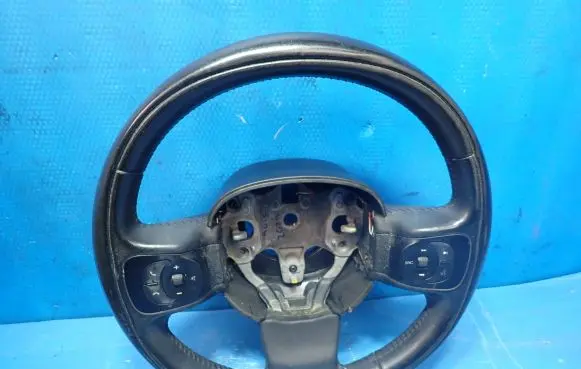 Fiat 500L Steering wheel
