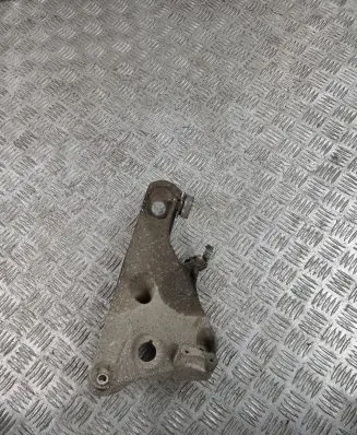 BMW X5 E70 Engine mounting bracket 68572910