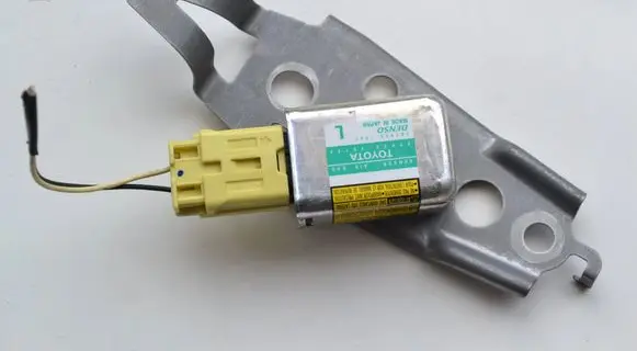 Lexus GS 300 350 430 450H Airbag deployment crash/impact sensor 8983030130