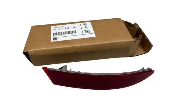 Rear tail light reflector