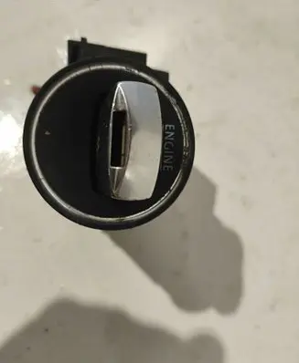 Volkswagen PASSAT B6 Ignition lock 3C0905843Q