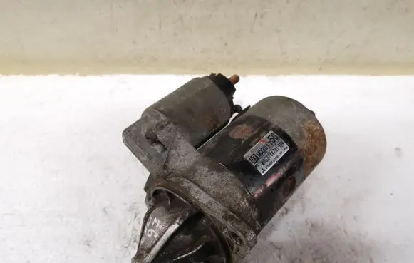 Mitsubishi Colt Starter motor M002T44781 MD301350