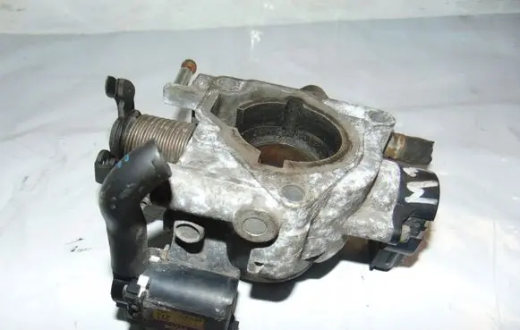 Mazda 3 I Throttle valve 1362002731