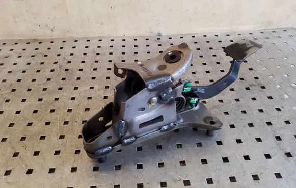 Clutch pedal