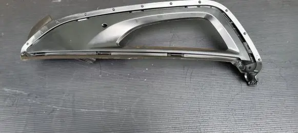 Hyundai Tucson IV NX4 Front bumper upper radiator grill