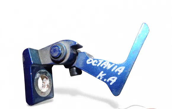Skoda Octavia Mk3 (5E) Rear door upper hinge