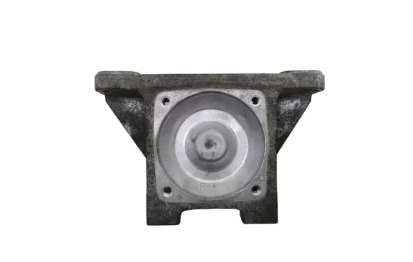 Dodge Challenger Gearbox mounting bracket 05147200AD 5147200AD P05147200AD