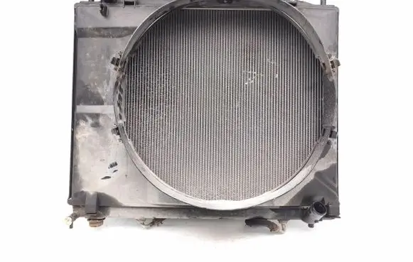 Mitsubishi Pajero Coolant radiator MR404894 MR497044