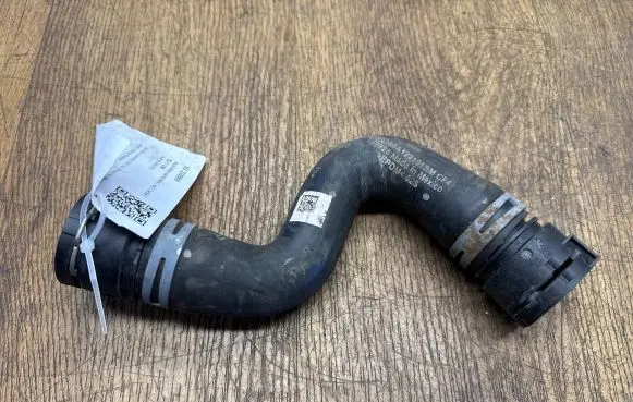 Coolant pipe/hose