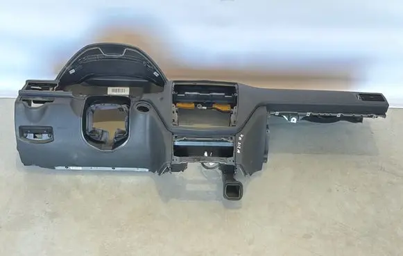 Mercedes-Benz E W212 Dashboard A2046803787
