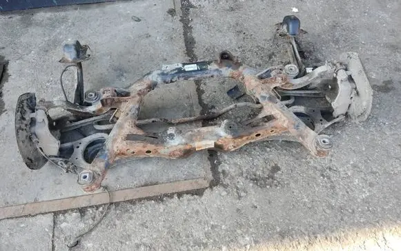 Volkswagen Tiguan Rear subframe 5N0505235L 17LE04LRL