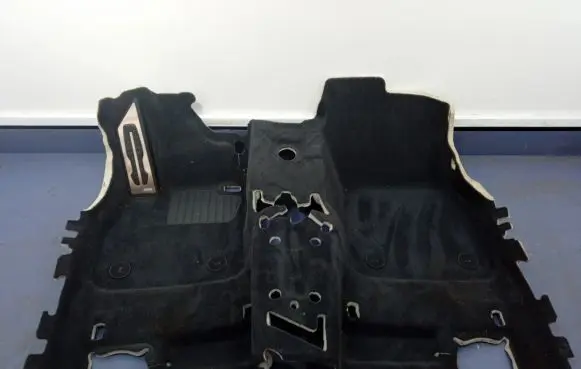 BMW 1 F40 Front floor carpet liner 8073482
