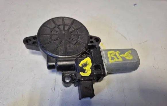 Mazda 3 II Front door window regulator motor GA558LN.BSP