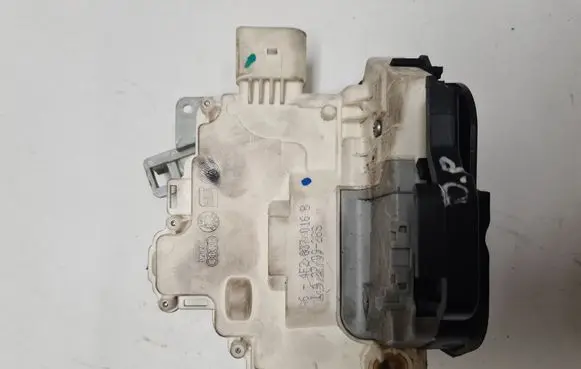 Audi A8 S8 D3 4E Front door lock 4F2837016B