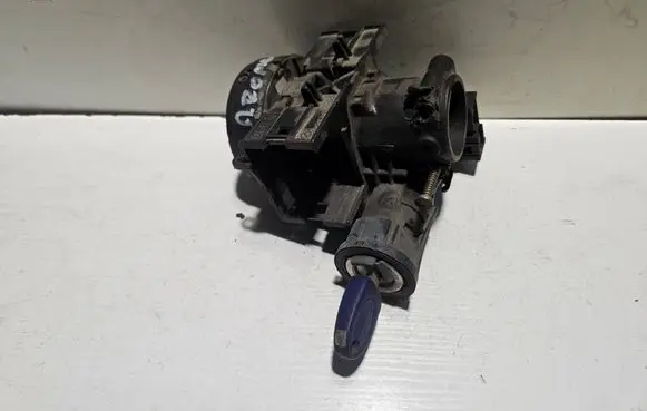 Alfa Romeo 145 - 146 Ignition lock 7601589 B883