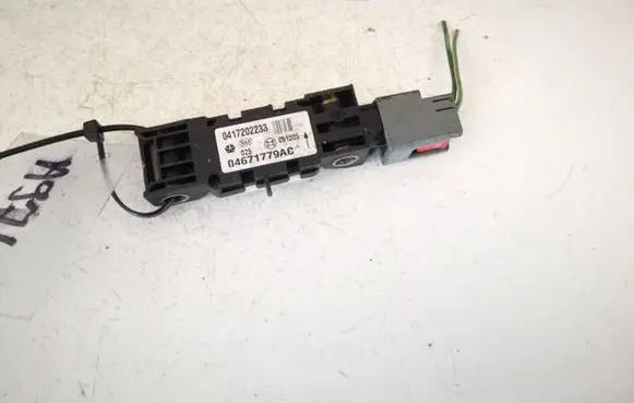 Chrysler 300 - 300C Airbag deployment crash/impact sensor 04671779ac 0417202233