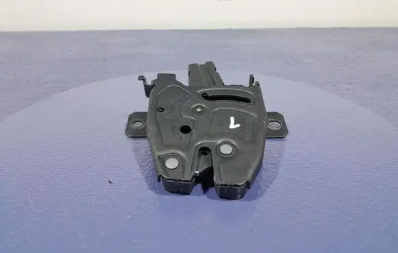 BMW X5 E53 Tailgate/trunk/boot lock/catch/latch 9880874