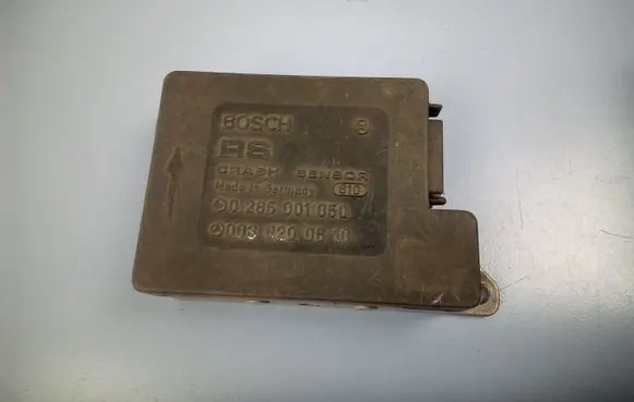 Mercedes-Benz E W124 Airbag control unit/module 0038200610 0285001050