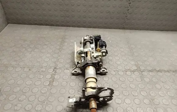 Steering wheel axle set