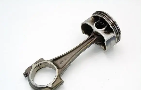Mazda 6 Piston with connecting rod 083145
