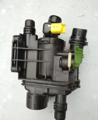 Thermostat/thermostat housing