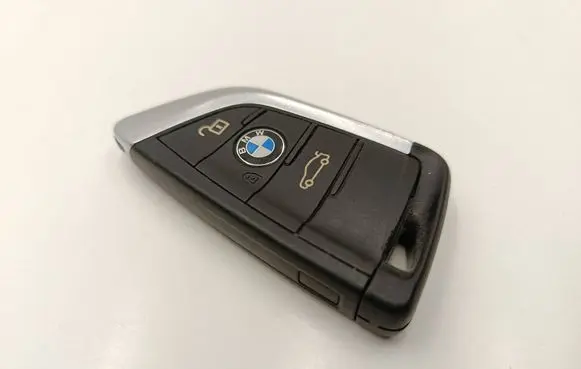 BMW 2 F46 Ignition key/card 8727999 5FA31237309 2013DJ5983