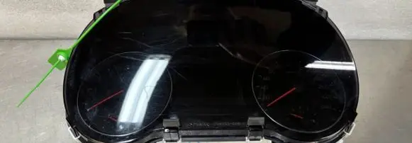 Speedometer (instrument cluster)