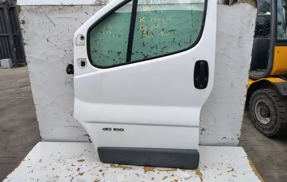 Renault Trafic II (X83) Front door 