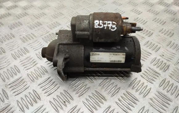 Dacia Sandero Starter motor 233007689R