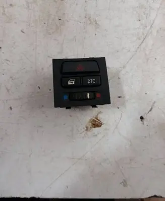 Hazard light switch