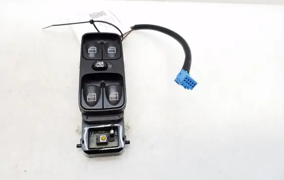 Mercedes-Benz C W203 Electric window control switch A2038210679 140306S 501955