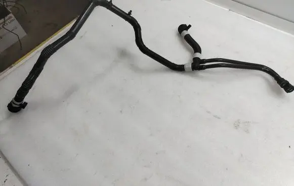 Tesla Model Y Electric car engine cooling hoses/pipes 164766200E