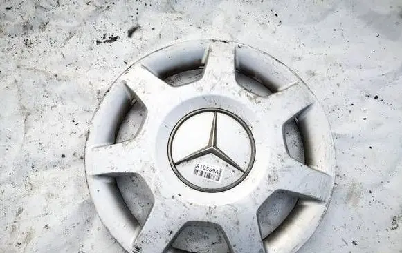 Mercedes-Benz A W169 R16 wheel hub/cap/trim a1694000925 a1694010624