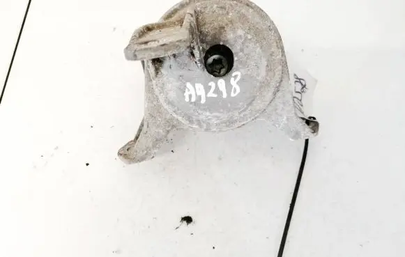 Opel Zafira A Engine mount bracket 90575772yl 90575779ym