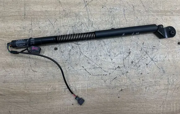 Audi A7 S7 4G Tailgate/trunk strut/damper 4G8827851F