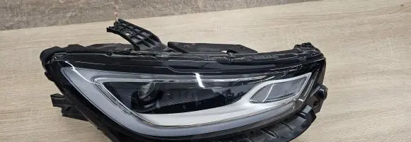 Chrysler Pacifica Headlight/headlamp P68428558AB 640000001210