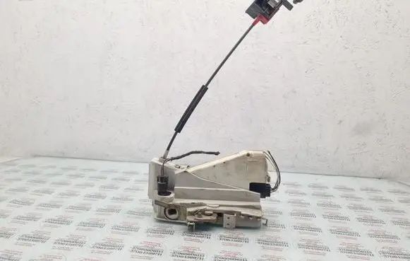 Front door lock
