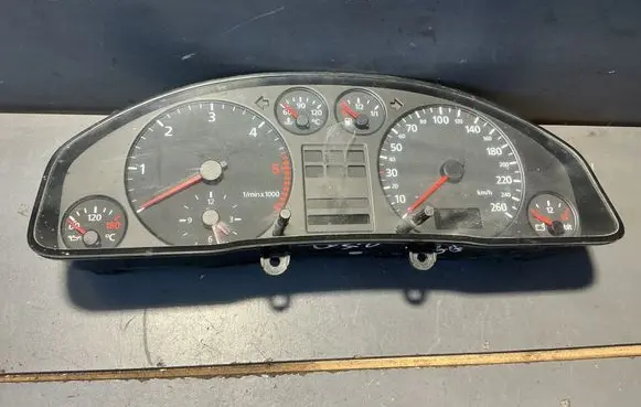 Audi A6 S6 C5 4B Speedometer (instrument cluster) 88311245
